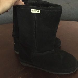 Bearpaw size 6W Black Boots